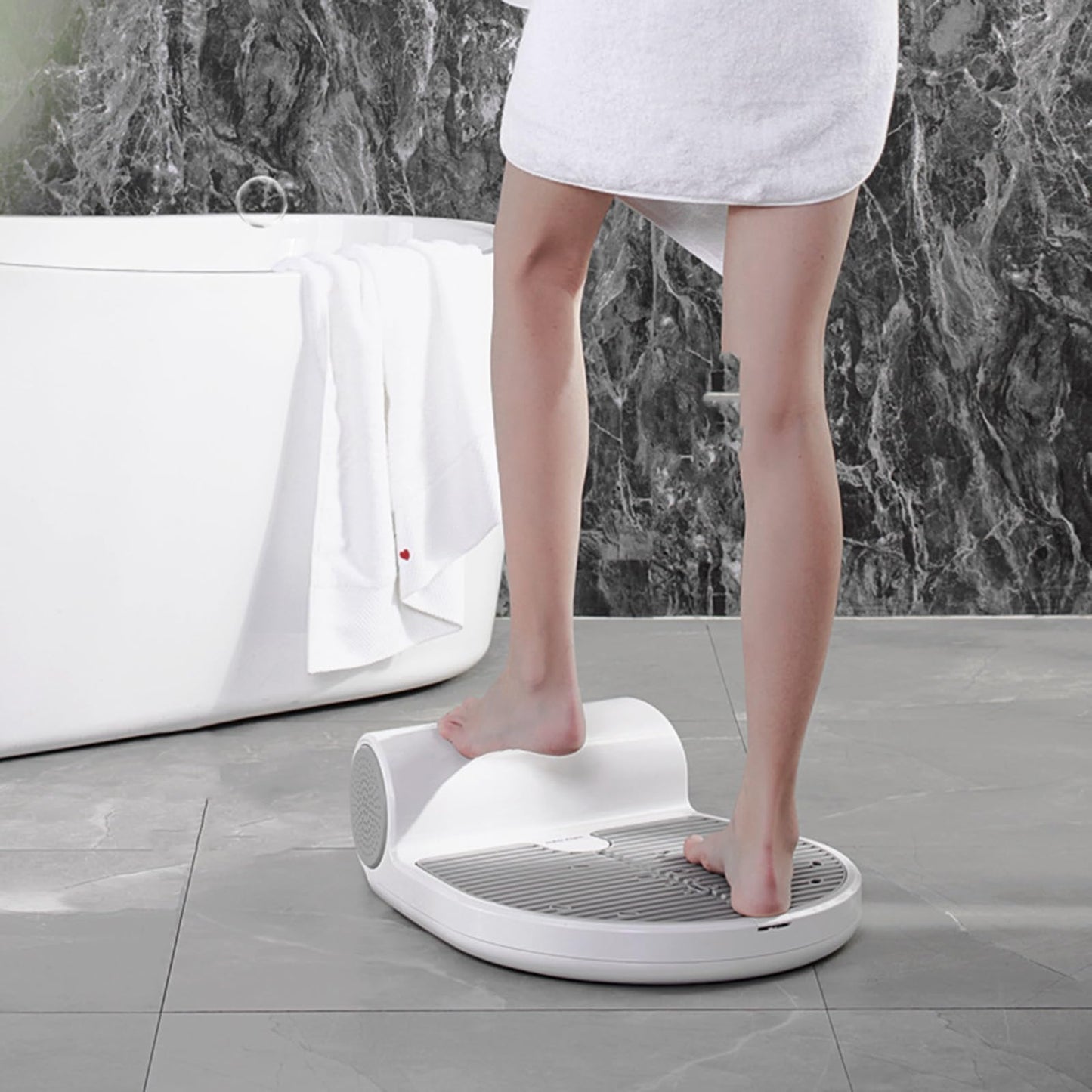 KYZTMHC Full Body Dryer 1350W - Warm & Cool Air White