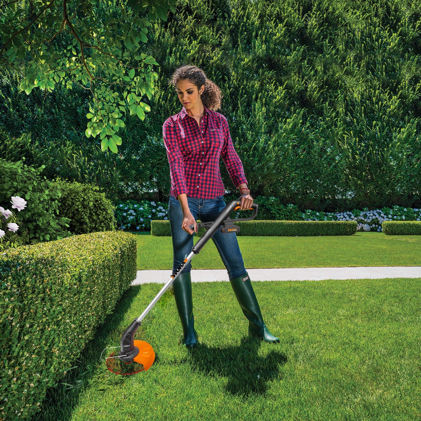 Worx WG927E 40V Cordless Lawnmower & Trimmer Twin Pack – 34cm Mower & 20V Grass Trimmer – Ideal for Medium Gardens (230㎡) Includes 2x 2.0Ah Batteries & Charger – PowerShare Compatible